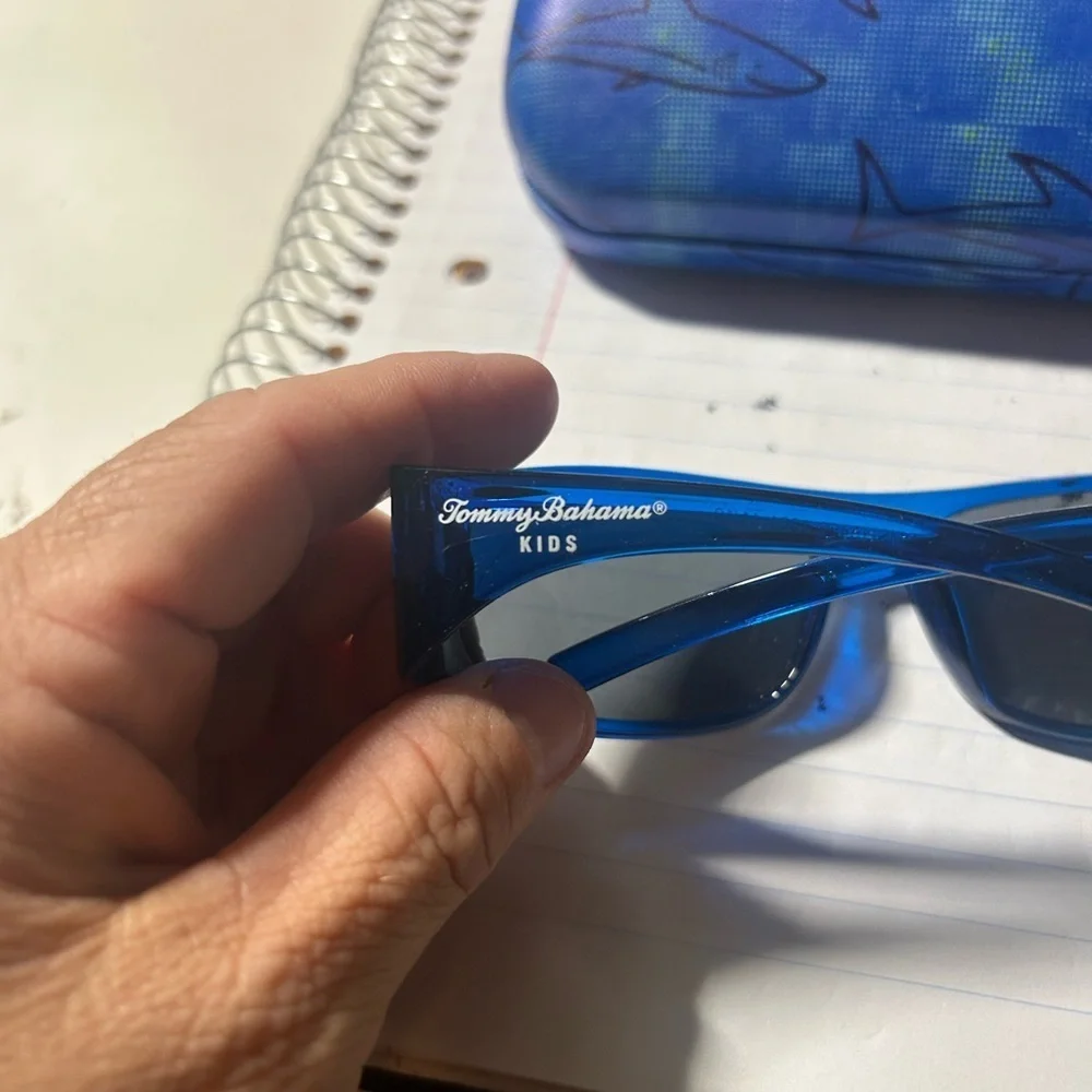 Tommy Bahama kids sunglasses shades UV sun protection glasses eyewear vacation